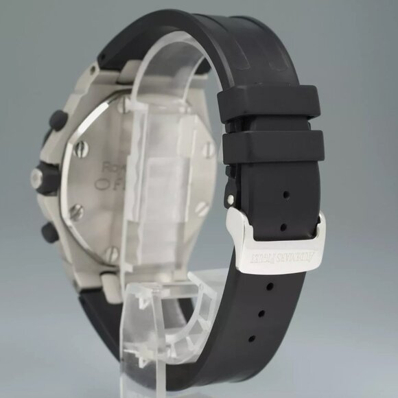 MINT Audemars Piguet Black Two Tone With Full Box - Picture 6 of 6